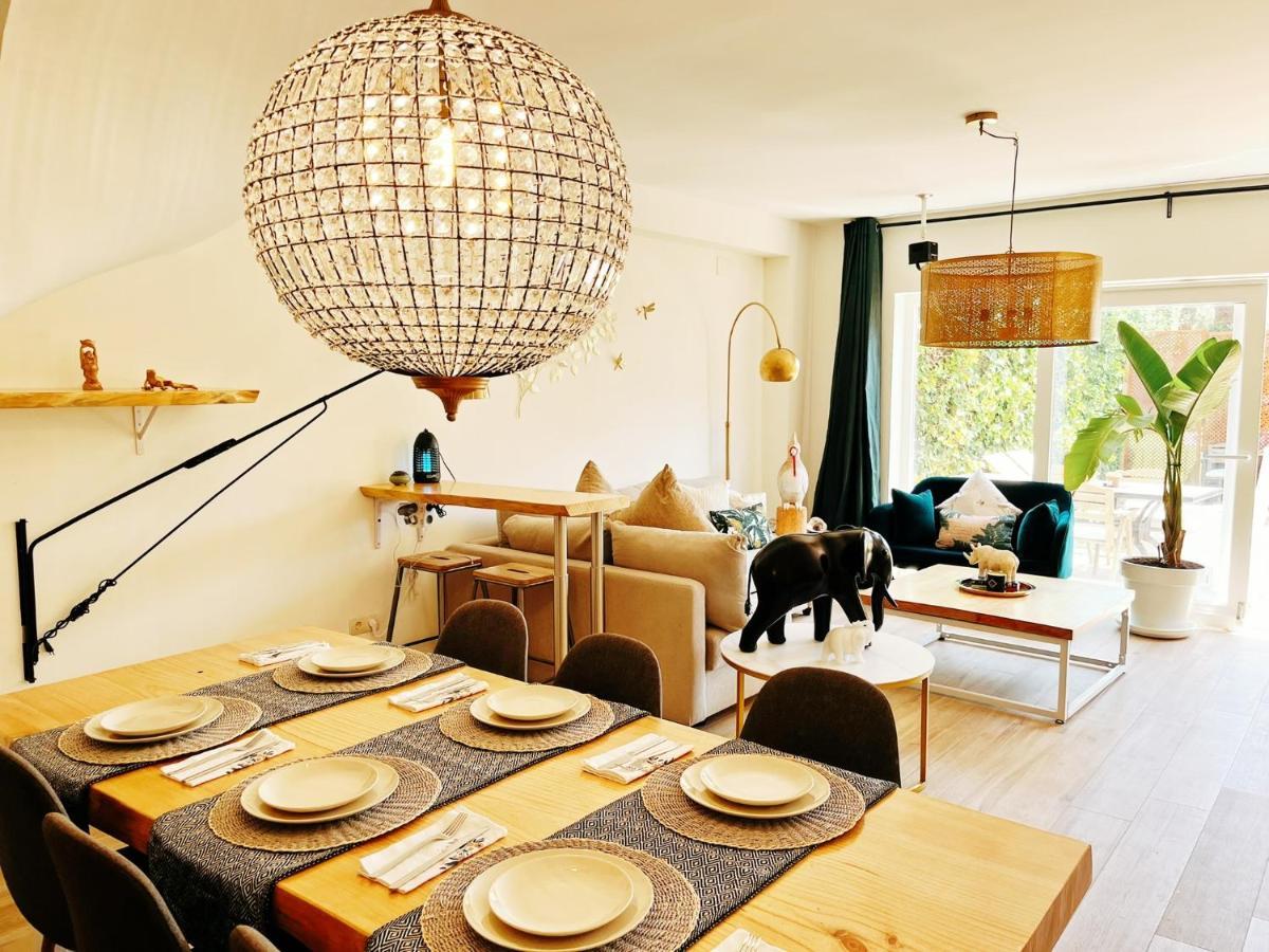 Cheerful Townhouse Center Sitges 5 Bedrooms Pool And Terrace المظهر الخارجي الصورة