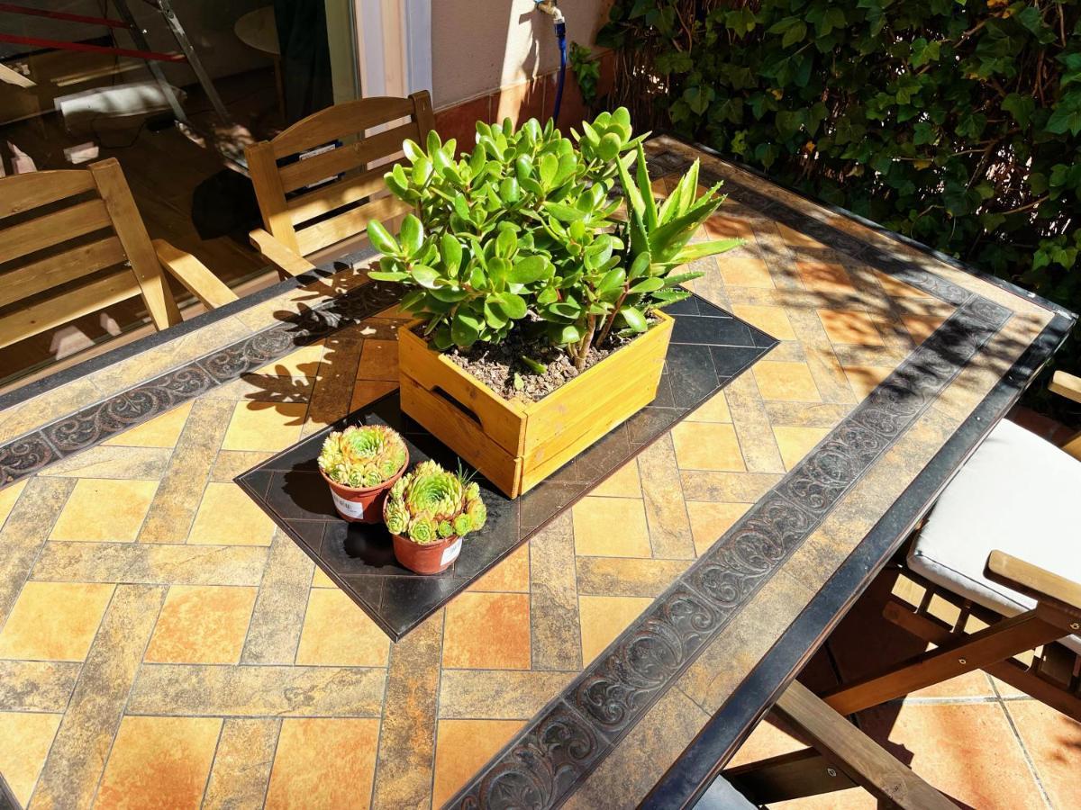 Cheerful Townhouse Center Sitges 5 Bedrooms Pool And Terrace المظهر الخارجي الصورة