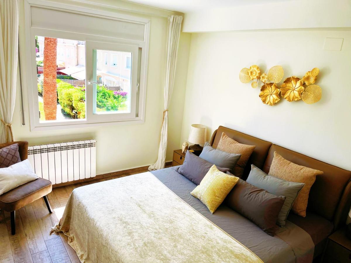 Cheerful Townhouse Center Sitges 5 Bedrooms Pool And Terrace المظهر الخارجي الصورة