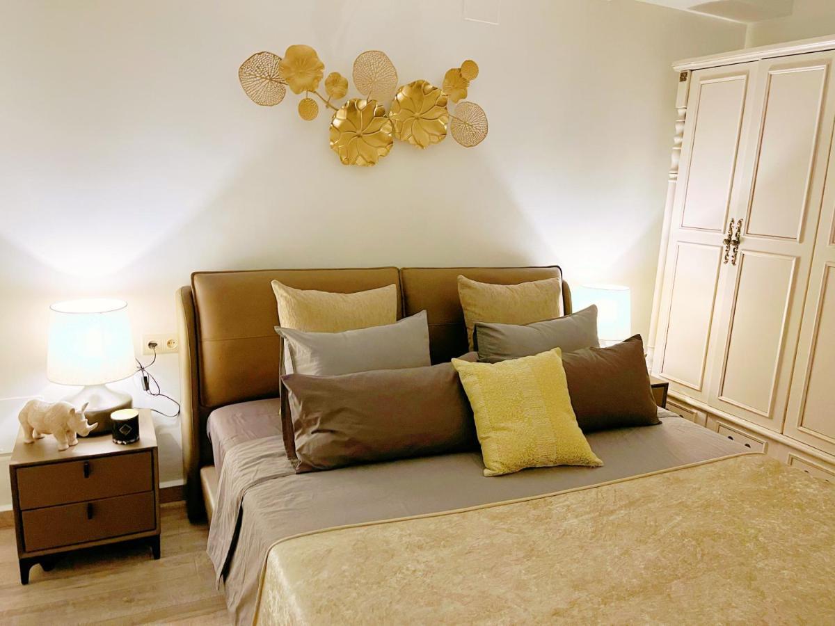 Cheerful Townhouse Center Sitges 5 Bedrooms Pool And Terrace المظهر الخارجي الصورة