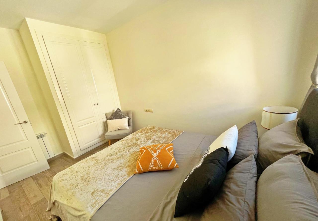 Cheerful Townhouse Center Sitges 5 Bedrooms Pool And Terrace المظهر الخارجي الصورة