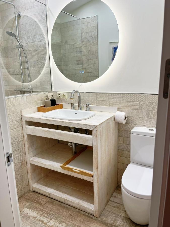 Cheerful Townhouse Center Sitges 5 Bedrooms Pool And Terrace المظهر الخارجي الصورة