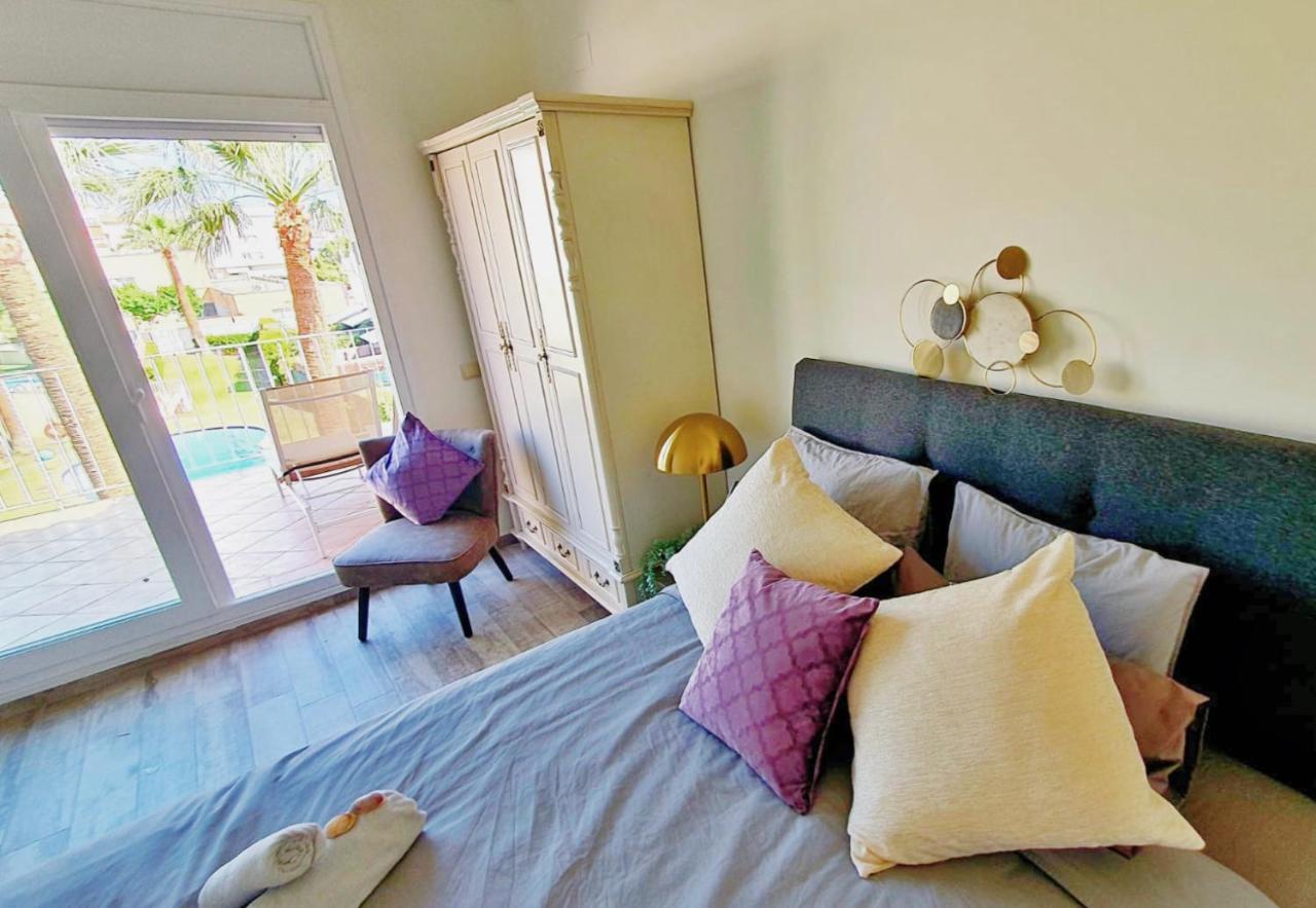 Cheerful Townhouse Center Sitges 5 Bedrooms Pool And Terrace المظهر الخارجي الصورة
